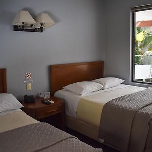 Habitación Estándar con Cama King